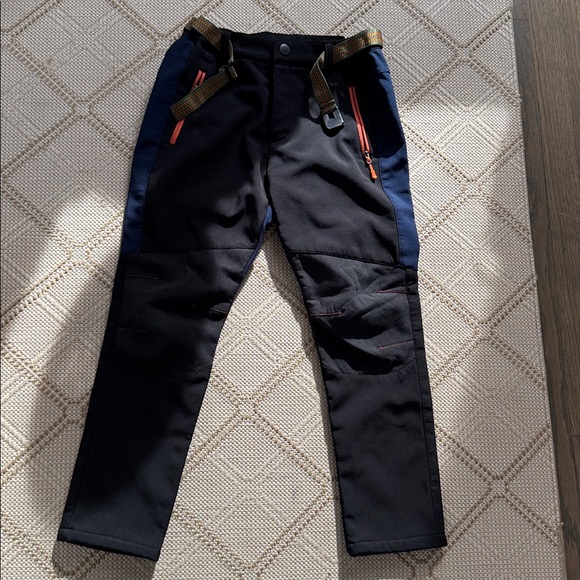 Set of two, Boys water resistant pants, size 8/9, both pairs included! Hiking! - Picture 4 of 5